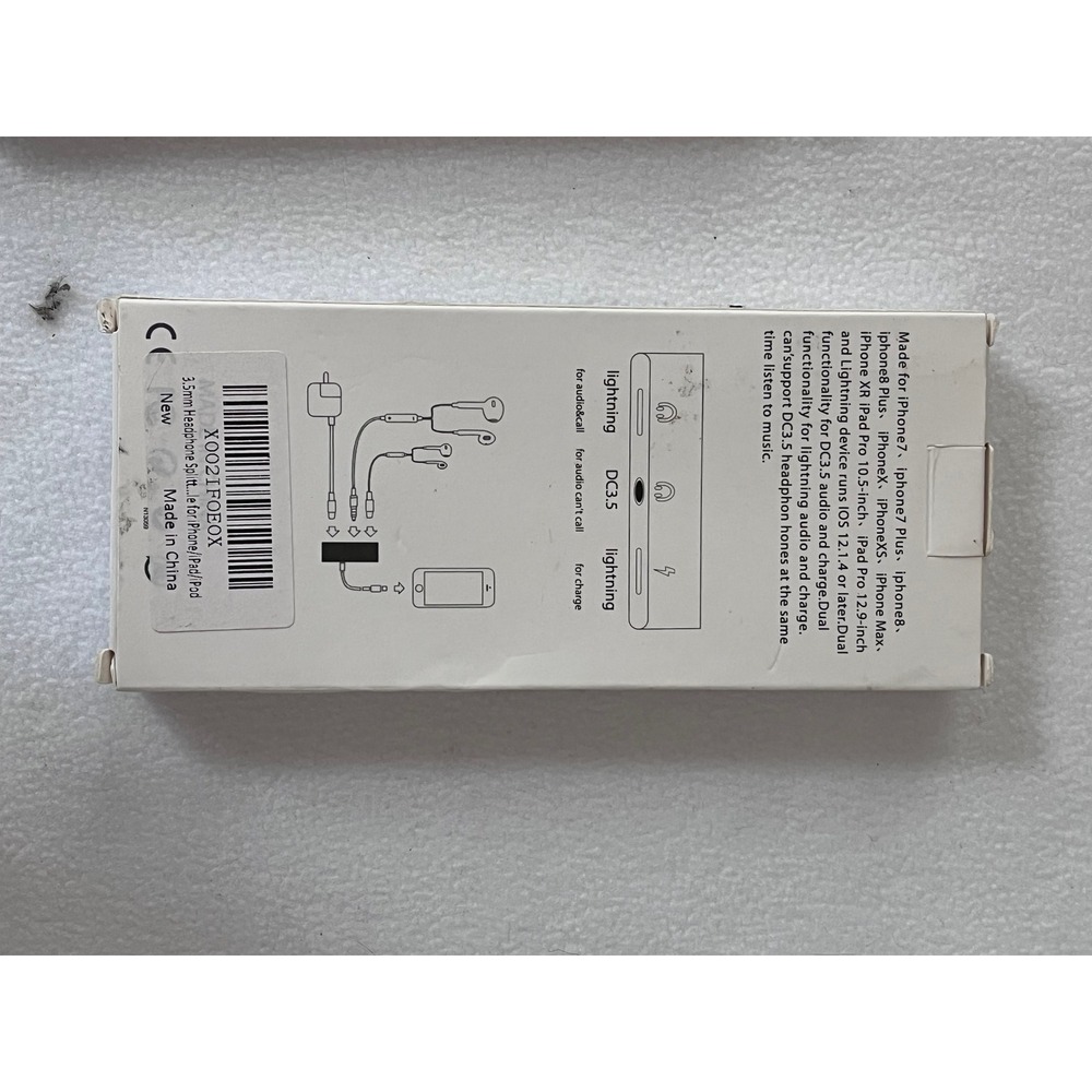 3 in 1 iPhone Adapter Dual Lightning + DC3.5 Audio and Charge Splitter White - Picture 5 of 6
